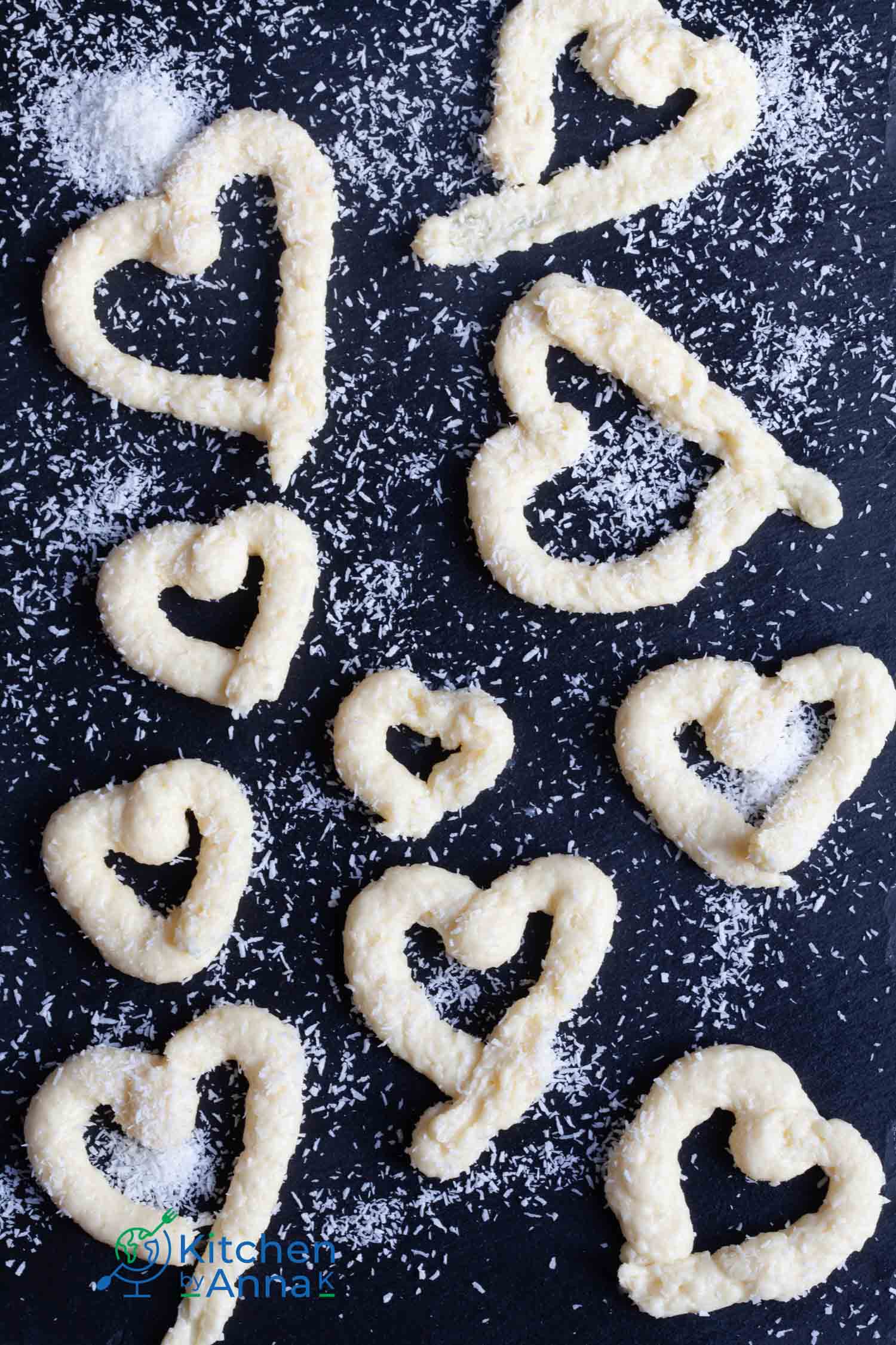 Coconut and powdered milk frosting